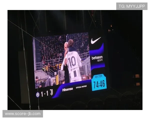 梅阿查球场座无虚席，国家德比氛围火爆